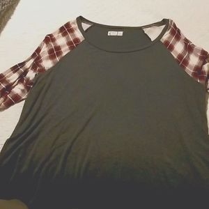 Maurices Raglan
